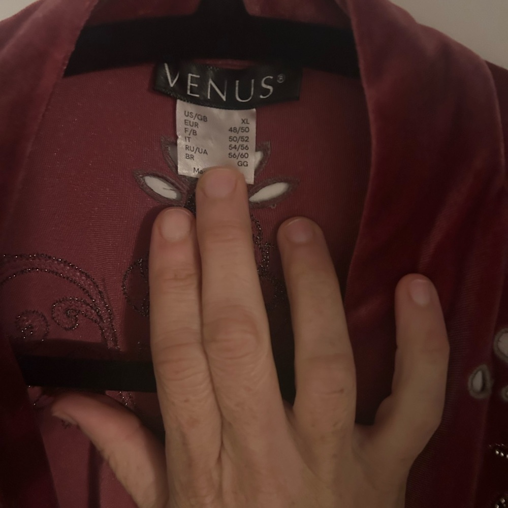 VENUS Burgundy Velvet Jacket - Picture 4 of 8